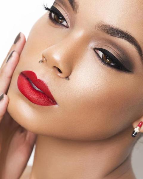 Welcome - Makeup Artist Vegas Welcome - Makeup Artist Vegas